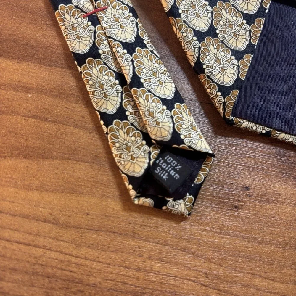 VTG Peter Thomas by Superba Men's Necktie Black Gold Medallion Italian Silk USA